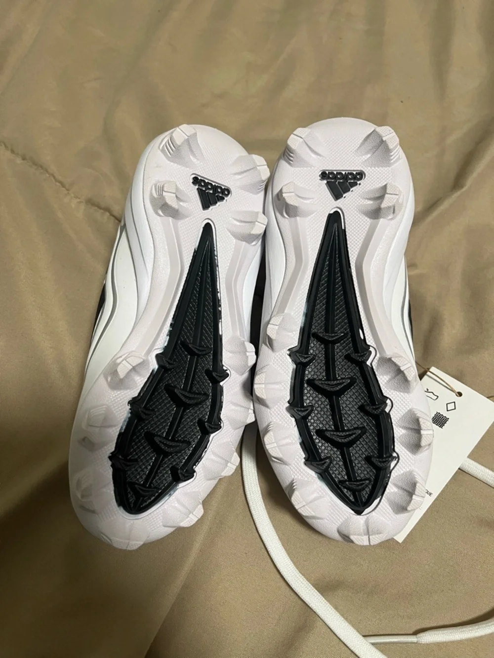 Adidas PureHustle 3 MD Kids Cleats White Black Size 11K Softball Baseball NWT - Picture 2 of 6